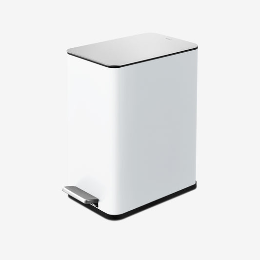 Qualiazero 2.6 gallon white slim bathroom trash can with step pedal