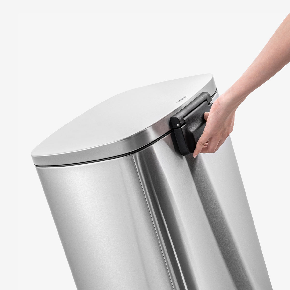 Build-in handle on stainless steel step trash can